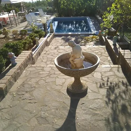 빌라 Con Piscina Ad